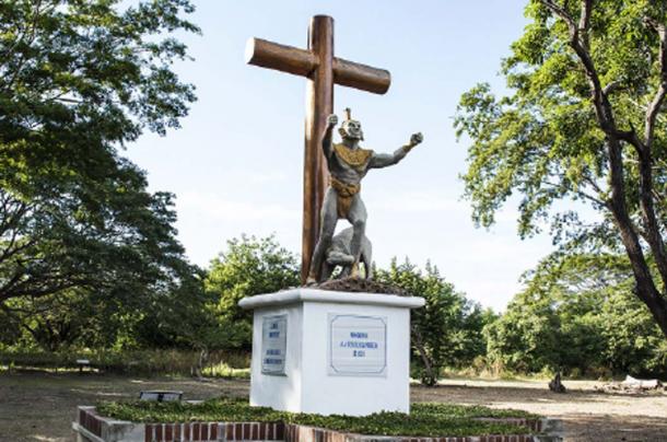 Monument to the indigenous people at the ruins of León Viejo (Photo by Oddvisor)