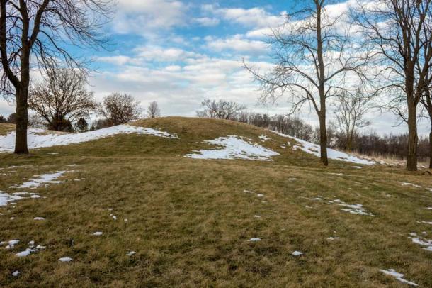 Mounds and landscape at Aztalan State Park. (Good Free Photos)