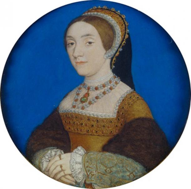 Moyle claims that this miniature from the Royal Collection of the British Royal Family is also a depiction of Anne of Cleves by the same artist. (Public domain)