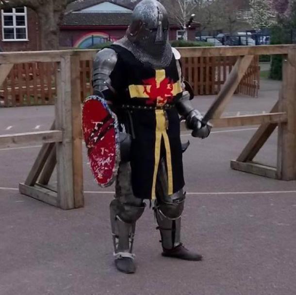 Mr Powell in his medieval gear and weapons. (Alun Powell/Facebook)