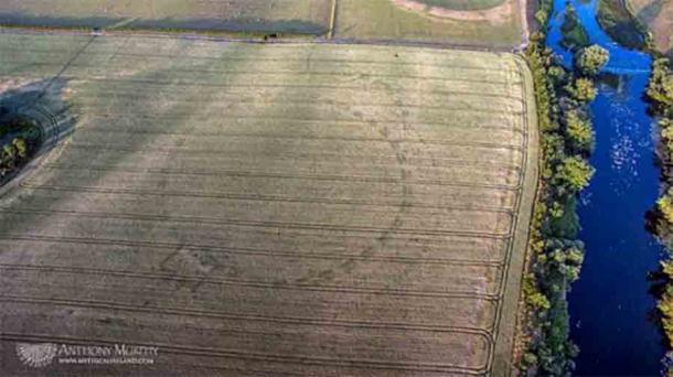 Las exploraciones con drones de Murphy llamaron la atención por primera vez en 2017 cuando descubrió un monumento antiguo que más tarde se llamó Dronehenge. (Anthony Murphy / Irlanda mítica)