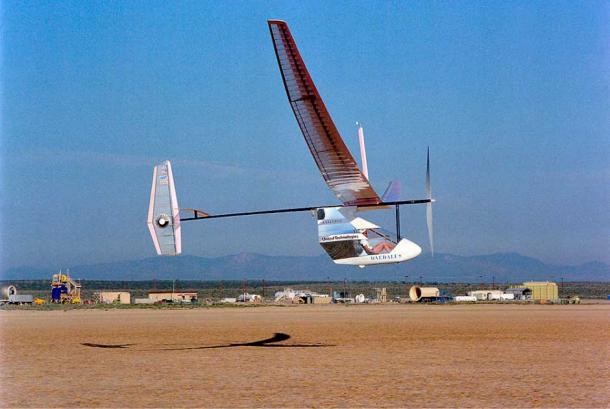 The Daedalus 88 on its last flight for the NASA Dryden Flight Research Center in Edwards, California. (Public domain)