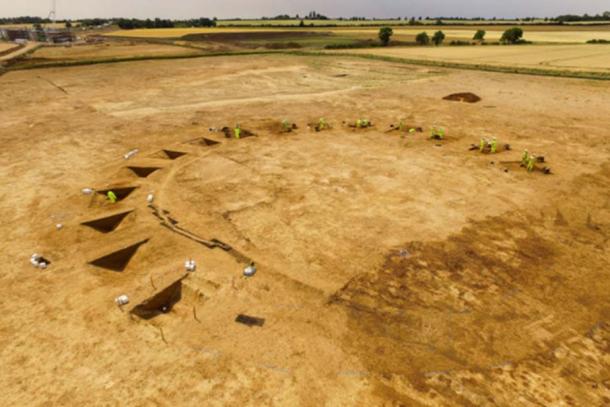 Neolithic henge monument under excavation on the A14 Cambridge to Huntingdon scheme.
