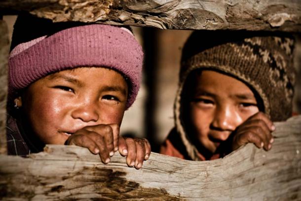 Nepalese children. (Eric Montfort / CC BY-SA 2.0)