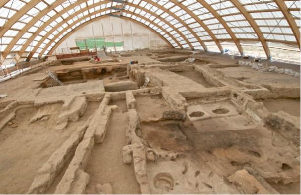 North Area Excavation. Catalhoyuk was a street-less settlement of houses clustered together in a honeycomb-like maze