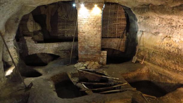 The Nottingham caves have been in use for 1000 years. (CC BY 2.0)