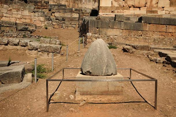 The Omphalos Stone, Delphi