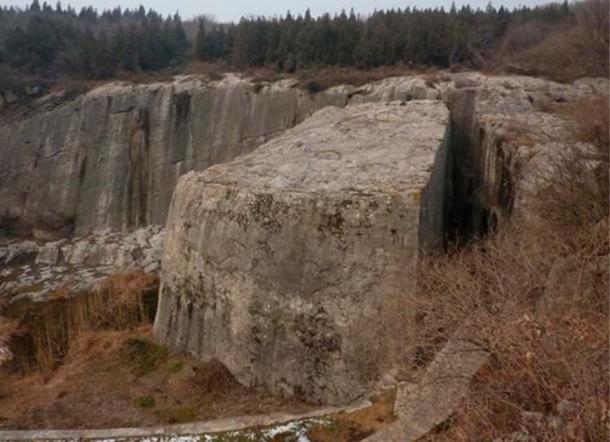 One part of the stele that was claimed to have been cut out for the Emperor; it is hundreds of times bigger than anything man has ever been known to have moved (Vmenkov/Author provided)