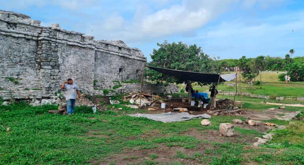 Ongoing excavations of the cave burials at the Tulum site in November 2023. (Gary Manners)