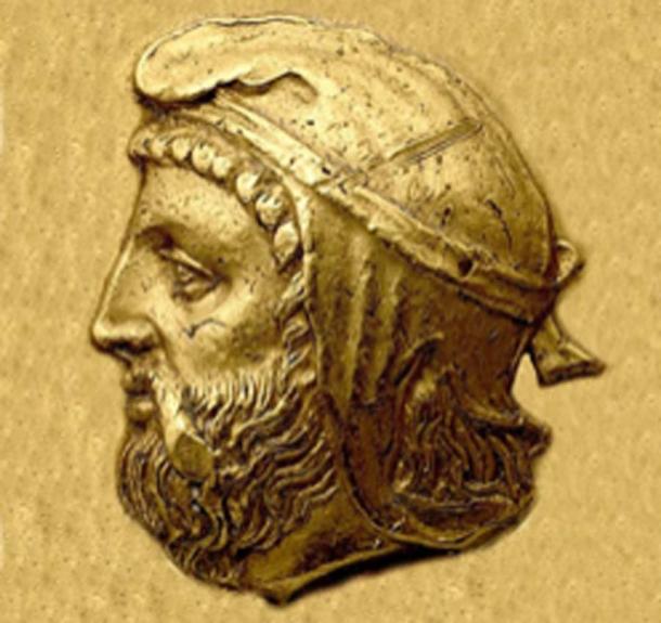 Orontes, wearing the satrapal headdress, from his coinage. One of the satraps who revolted. (पाटलिपुत्र / Public Domain)