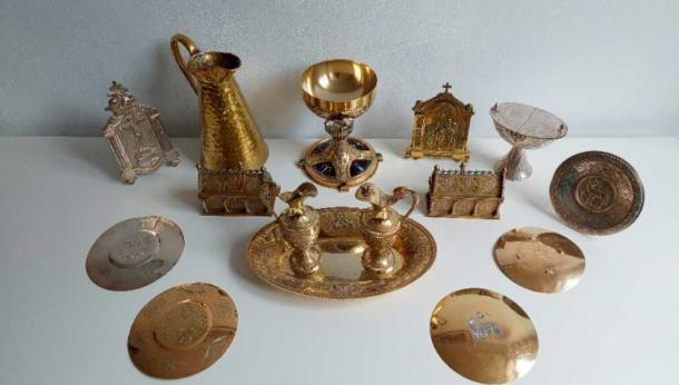 Other items taken in the robbery that were returned. (Arthur Brand)