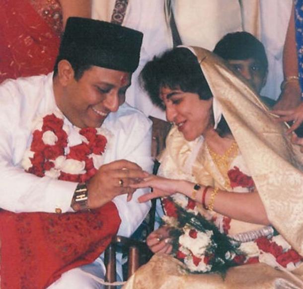 Parsi wedding (exchange of rings).