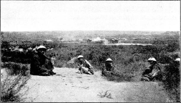 Photograph of some Darkhad guardians at the mausoleum 1897. (Popolon / Public Domain)