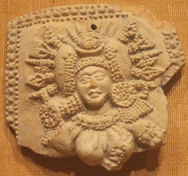 Plaque of a Yakshi, a nature spirit who is benevolent, sometimes mischievous or capricious. 3rd-2nd century BC. (Hiart / CC BY-SA 1.0)