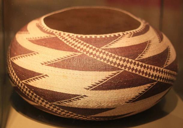 Pomo basket (collected in 1905). (Bin im Garten/CC BY-SA 3.0)