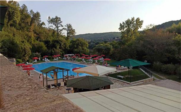Bathing Pool at Terme di Stigliano (Marcello Assandri)
