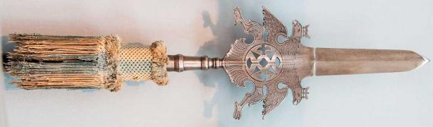 German staff weapon carried by the bodyguards of the Prince-Electors of Saxony, c. 17th century (Metropolitan Museum of Art / Public Domain)