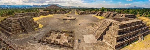 Pyramid of the Sun and the Avenue of the Dead at Teotihuacan. (Byelikova Oksana /Adobe Stock)