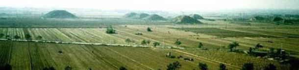 Pyramids (also called ‘trapezoidal burial mounds) near Xi’an, China. (Hartwig Hausdorf)