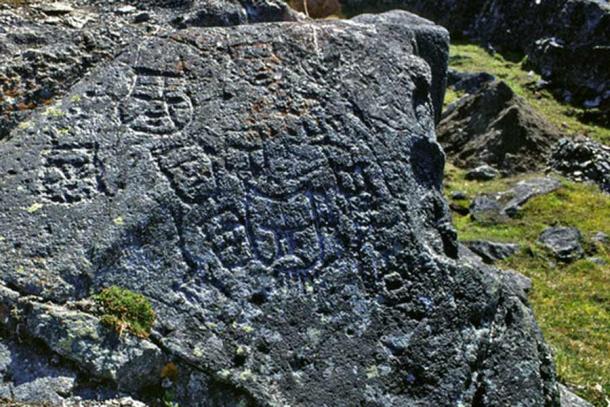The Qajartalik petroglyph site (JhEv-1) are to be found in the northeast corner of Qikertaaluk Island, on a small peninsula called Qajartalik. (Avataq Cultural Institute)