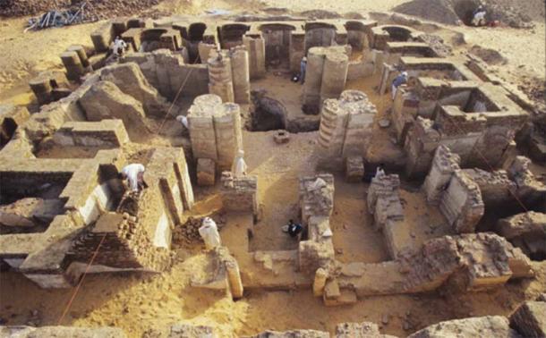 The Raphaelion in Banganarti during documentation and conservation works carried out in the 2004 season. (B. Żurawski/University of Warsaw)