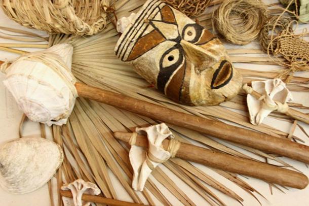 Replica Calusa artifacts. (CC BY-NC-SA 2.0)