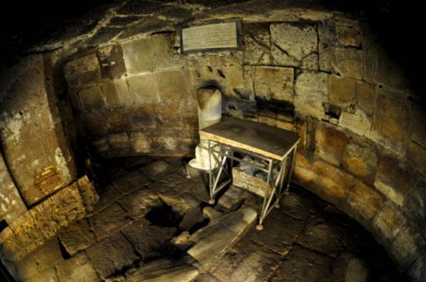 Dark Inscriptions Found in Roman-Era Prison