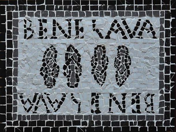 Reproduction of a mosaic of Timgad from a men's baths 