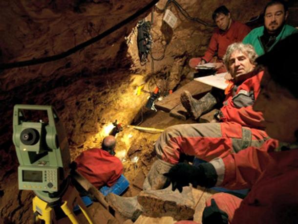 Juan Luis Arsuaga, a member of the Research Team of Pleistocene sites in the Sierra de Atapuerca and scientific director of the Museum of Human Evolution in Burgos, Spain, with his team during excavations in the Sima de los Huesos. 