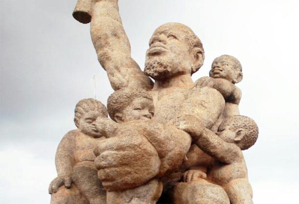 Detail of the Reunification Statue by Gédéon Mpando, Yaoundé, Cameroon (artnetworkconnexion)