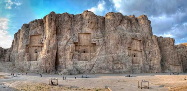 Rock reliefs at the spectacular Naqsh-e-Rustam commemorate Shapur’s military victories 