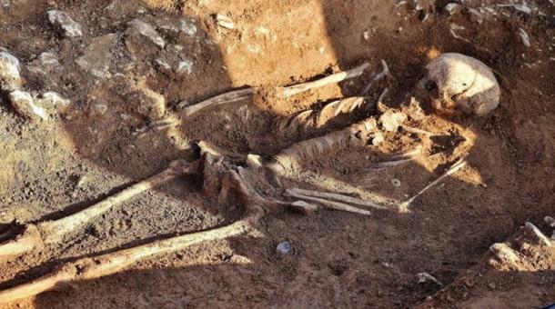 Un squelette de «sorcière qui a transformé les hommes en pierre» découvert en Angleterre