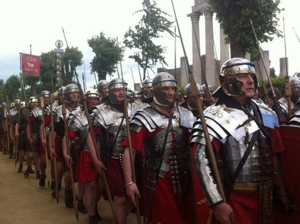 A modern representation of Roman soldiers. (CC0)