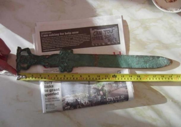The Roman sword found just off Oak Island. Photo courtesy of investigatinghistory.org and National Treasure Society