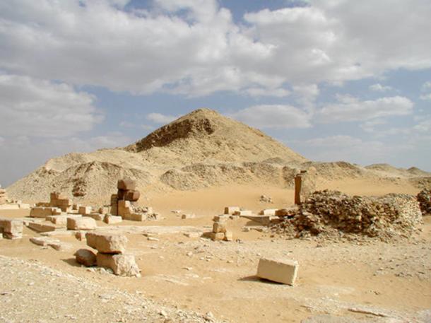 Ruins of the pyramid complex of Pepi II. 
