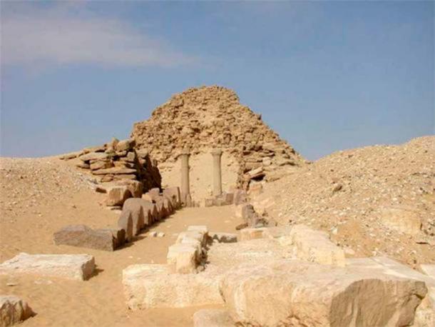 Ruins of Sahure’s pyramid complex at Abusir. (John Bodsworth / Public Domain )