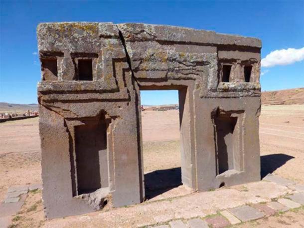 Ruins at Tiwanaku, Bolivia. (CC BY-NC-SA 2.0)