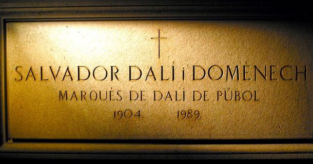 Salvador Dalí’s crypt at the Dalí Theatre-Museum in Figueres displays his name and title. (Asmadeus~commonswiki / CC BY-SA 2.0)