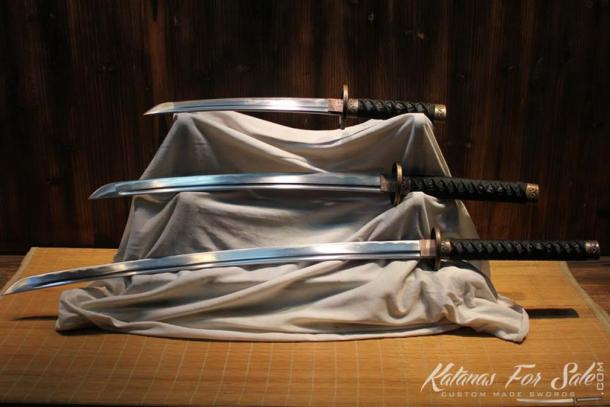 Samurai used a variety of swords. Kantana, (bottom) Wakizashi, (middle) and Tanto (top). (Image: katanasforsale.com)