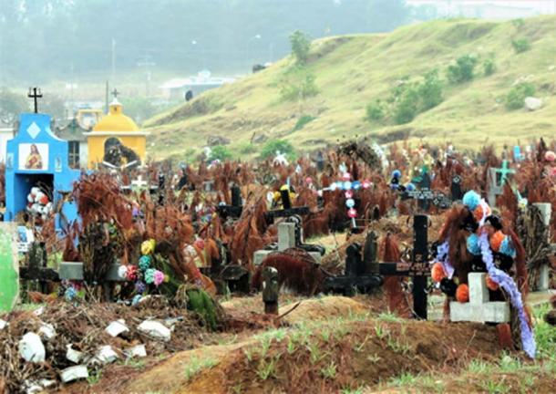 St. John Chambera Cemetery. (©geergefry.com.