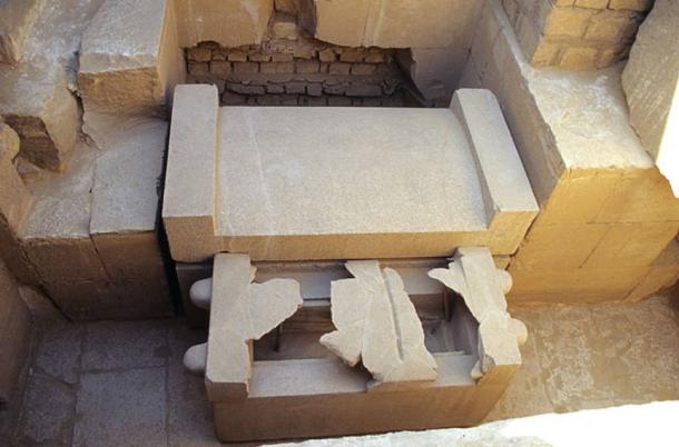Sarcophagus in the mastaba of Ptahshepses, son-in-law of the fifth dynasty king Niuserre, in Abu Sir