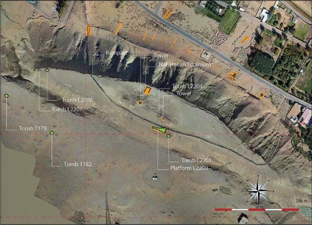 Satellite image                  showing location of archaeological structures found at                  Dûmat al-Jandal in northern Saudi Arabia. (©Mission                  archéologique de Dûmat al-Handal / Antiquity                  Publications Ltd)