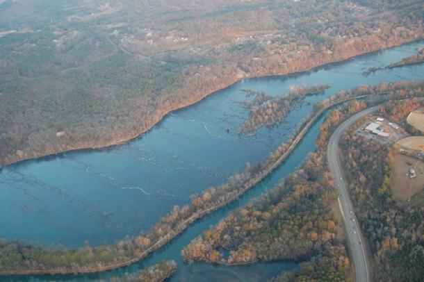 Savannah River and the Augusta Canal, Augusta, Georgia, USA. 