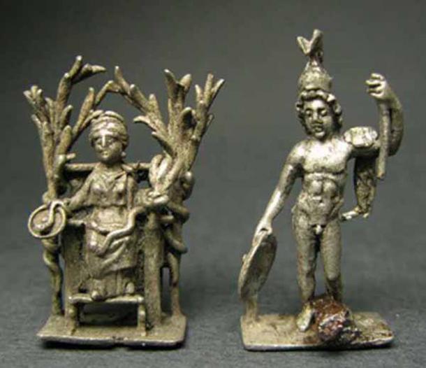 Esculturas de Pora Reitia (izquierda) y Hércules (derecha). (Proporcionado por el autor)
