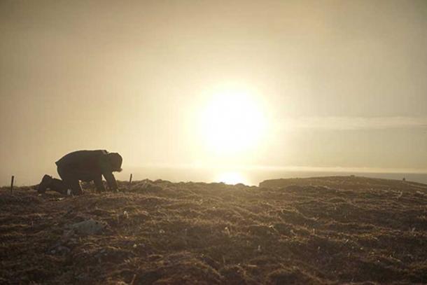 Searching for evidence on the recent expedition. (Image: Ilya Kravchenko)