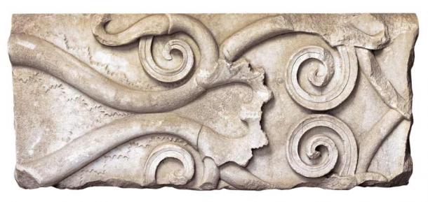 Section of a marble frieze with plant decoration (4th c. BC). (Imathia Ephorate of Antiquities)