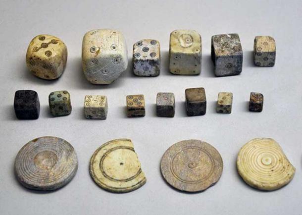 Selection of Roman era dice and jetons (tokens). ( CC0)