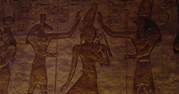 Seth (Set) Left, and Horus. (Niedlich, S / CC BY SA 2.0)