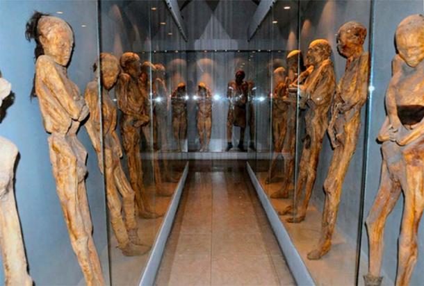 Several of the mummies in the Mummies’ Museum, Guanajuato, Mexico. Photo source: Russ Bowling/ CC BY 2.0