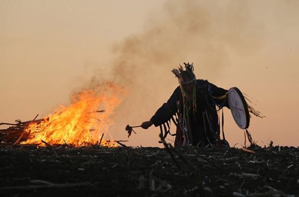 Shaman Drummer (Adobe Stock)